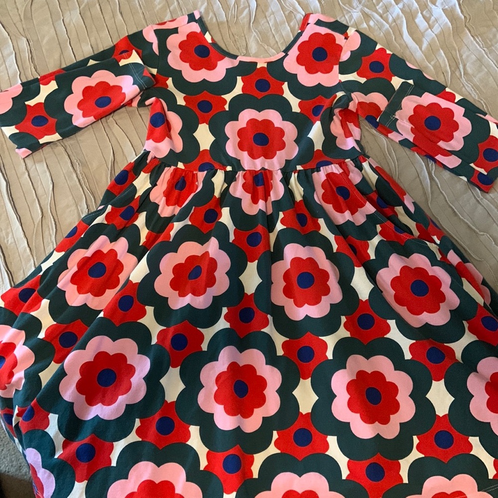 Hanna Andersson abstract floral skater dress w/ pockets
